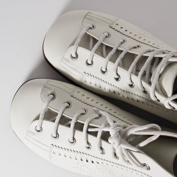 Special Edition White Gucci Brogue Jakarta Ankle Boot with Perforated Details - Picture 7 of 8